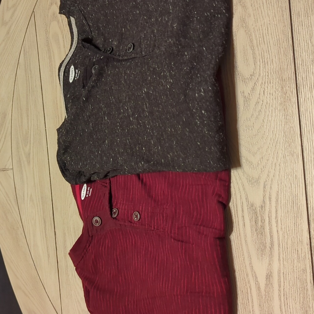 Old Navy long sleeve T shirts (2)